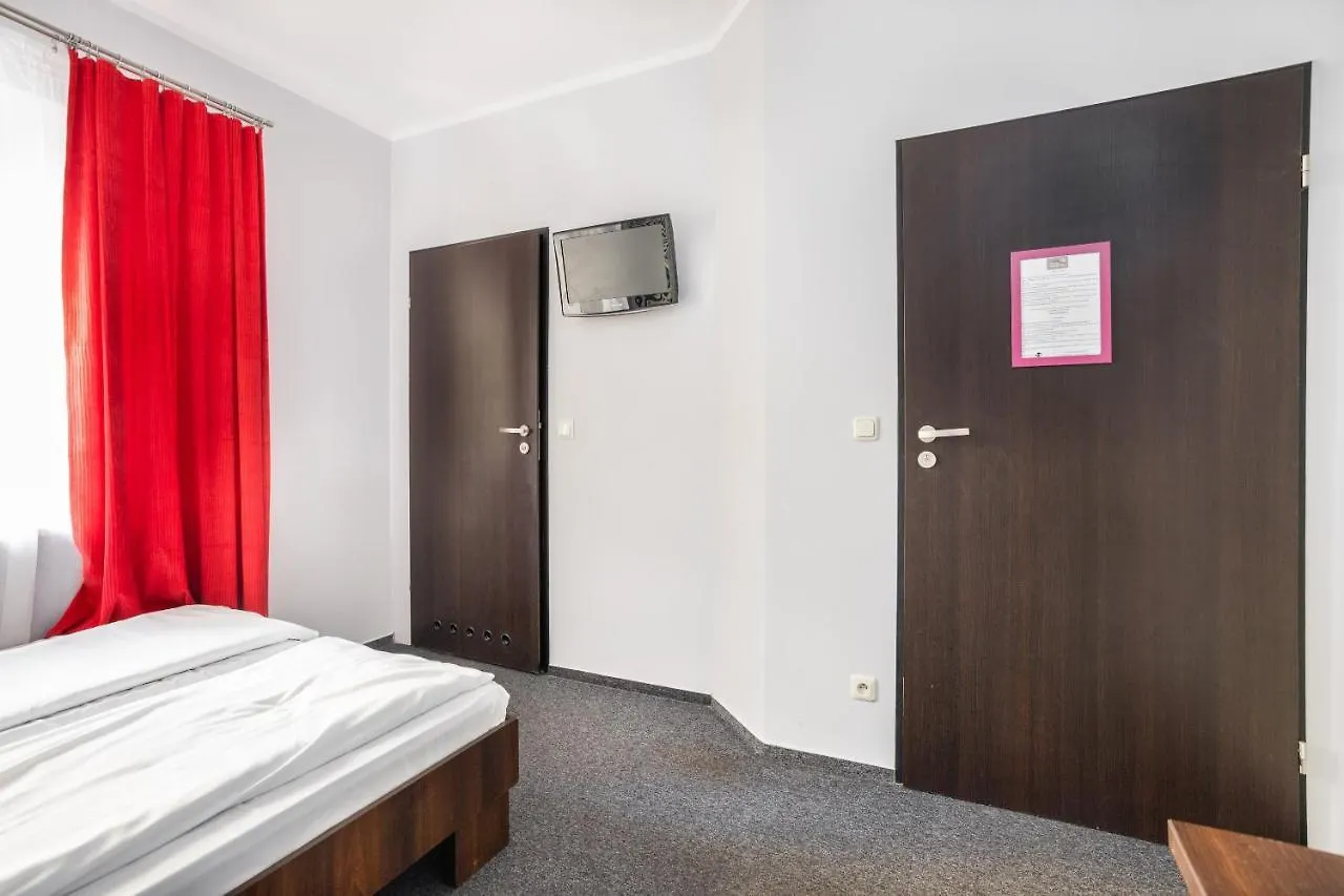 Shick Hostel Breslavia 0*,  Polonia